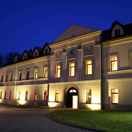 Zamek Kamenny Dvur Hotell Mostov Exteriör bild