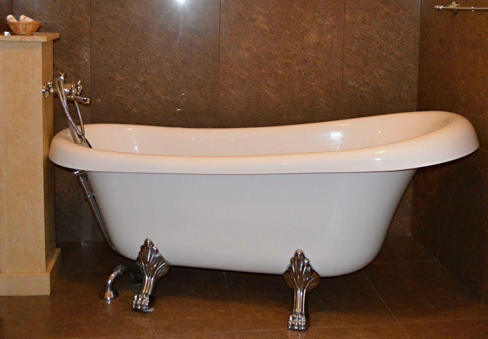 Zamek Kamenny Dvur Hotell Mostov Exteriör bild
