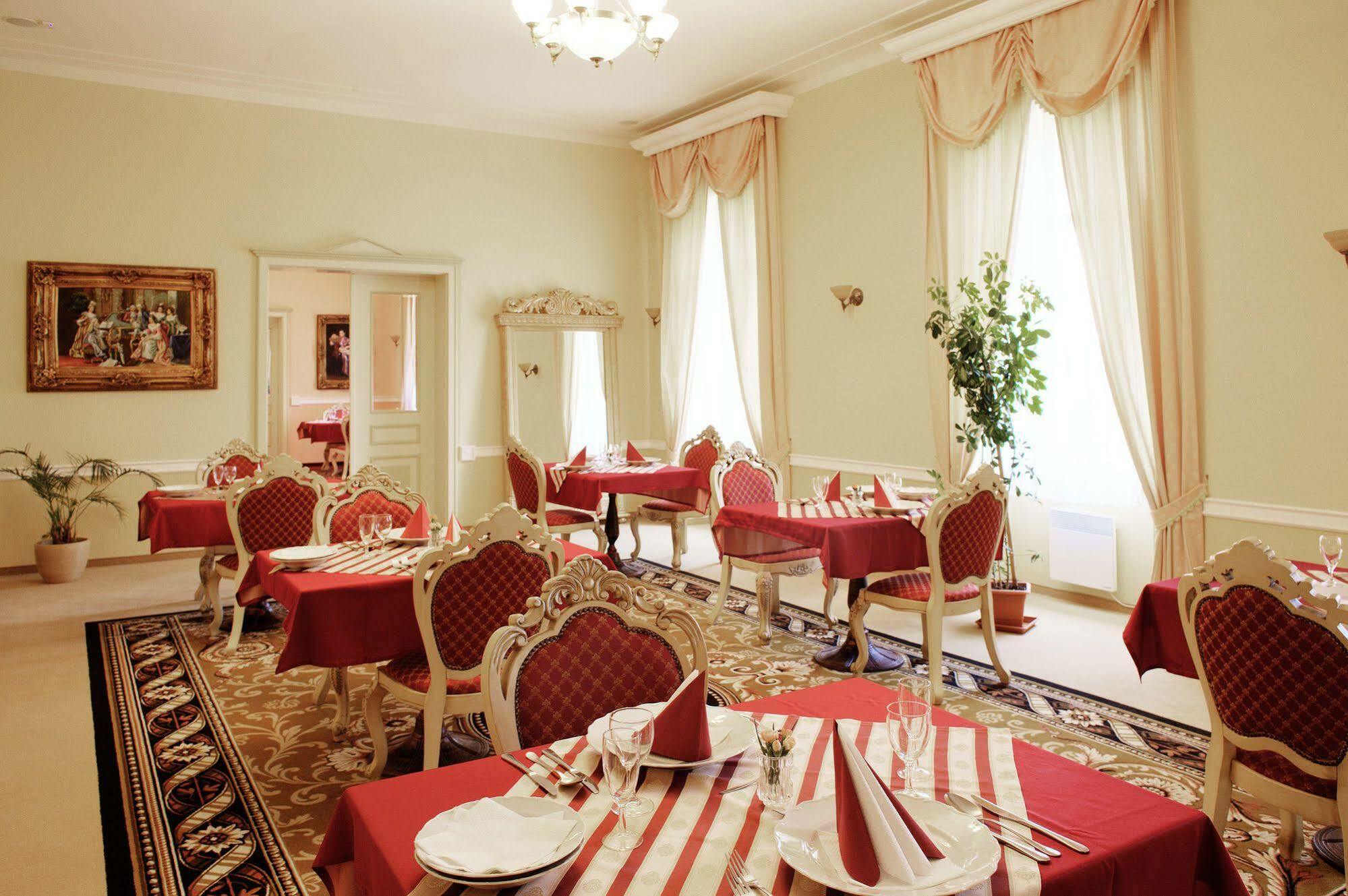 Zamek Kamenny Dvur Hotell Mostov Exteriör bild